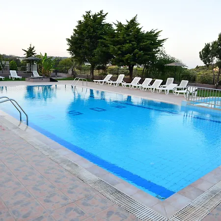 Rose Фалираки