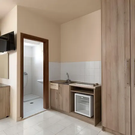 Rose Фалираки