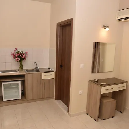 Rose アパートホテル